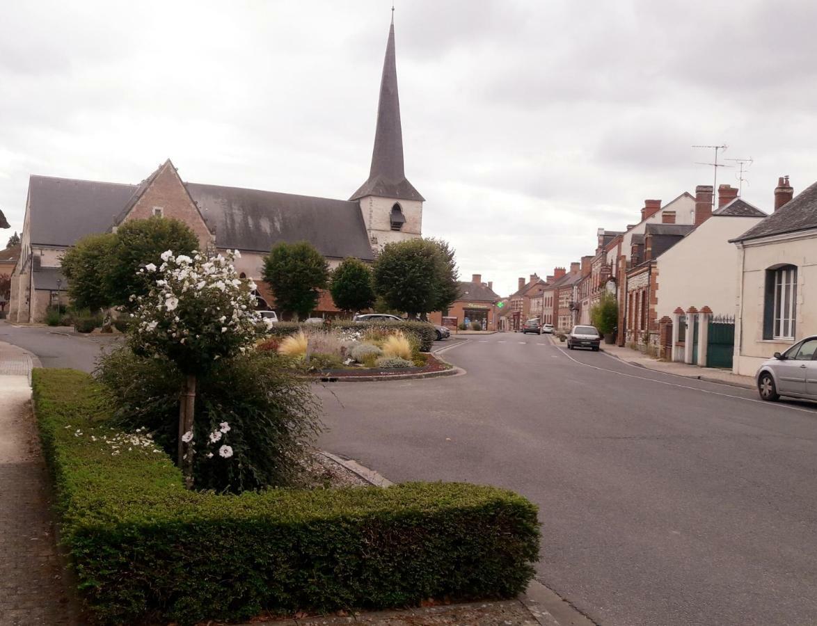 Les Palerees, Petite Maison Au Coeur De La Sologne Des Etangs Saint-Viâtre Exterior foto